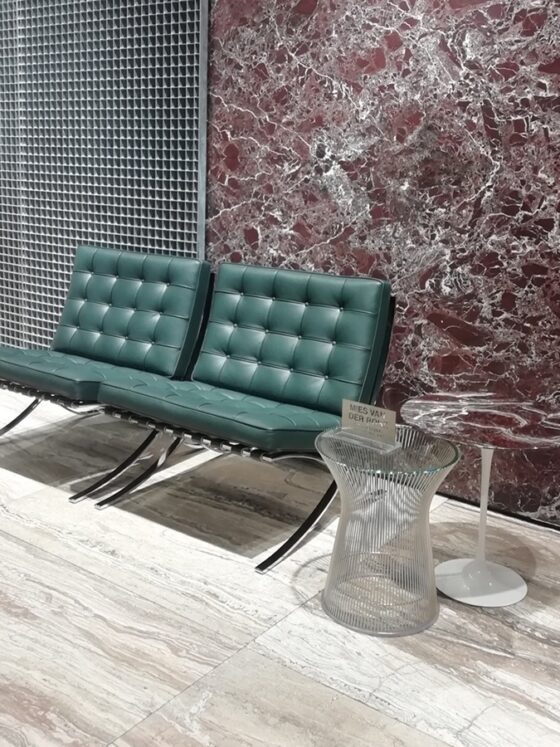 Scaunul Barcelona O Simbolistică a Designului Modern