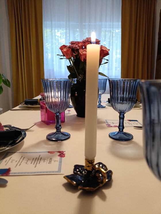 Aranjament de masă inspirat de Santorini