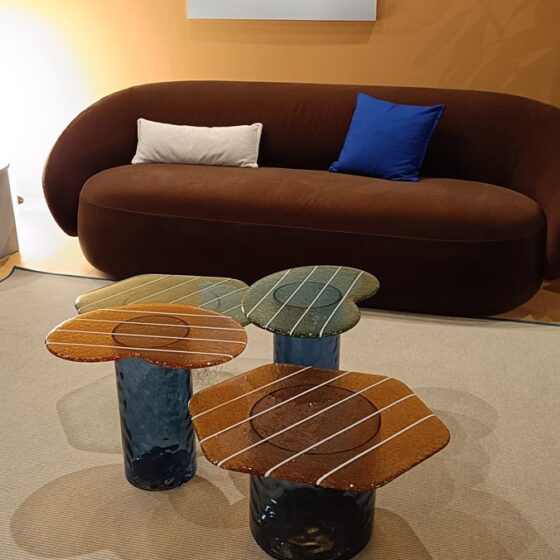 Sticla – Materialul Vedetă al Designului la Salone del Mobile 2025