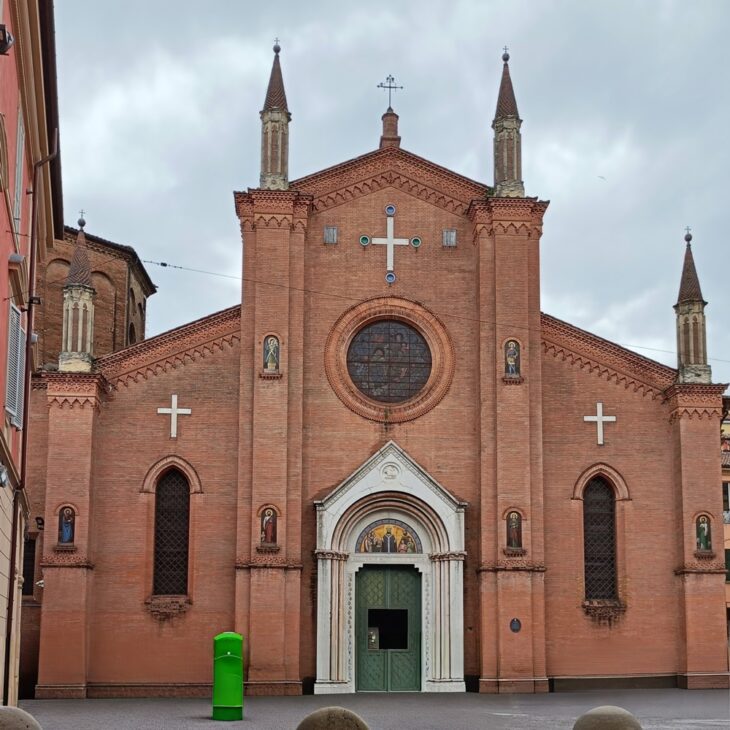 Bologna la Rossa - biserica din caramida rosie specifica orasului