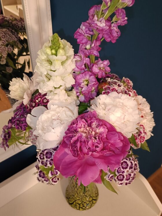 Buchetul lunii mai 2025