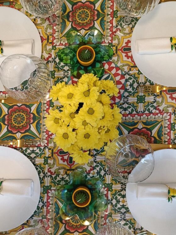 Cum am decorat masa cu o față de masă siciliană?