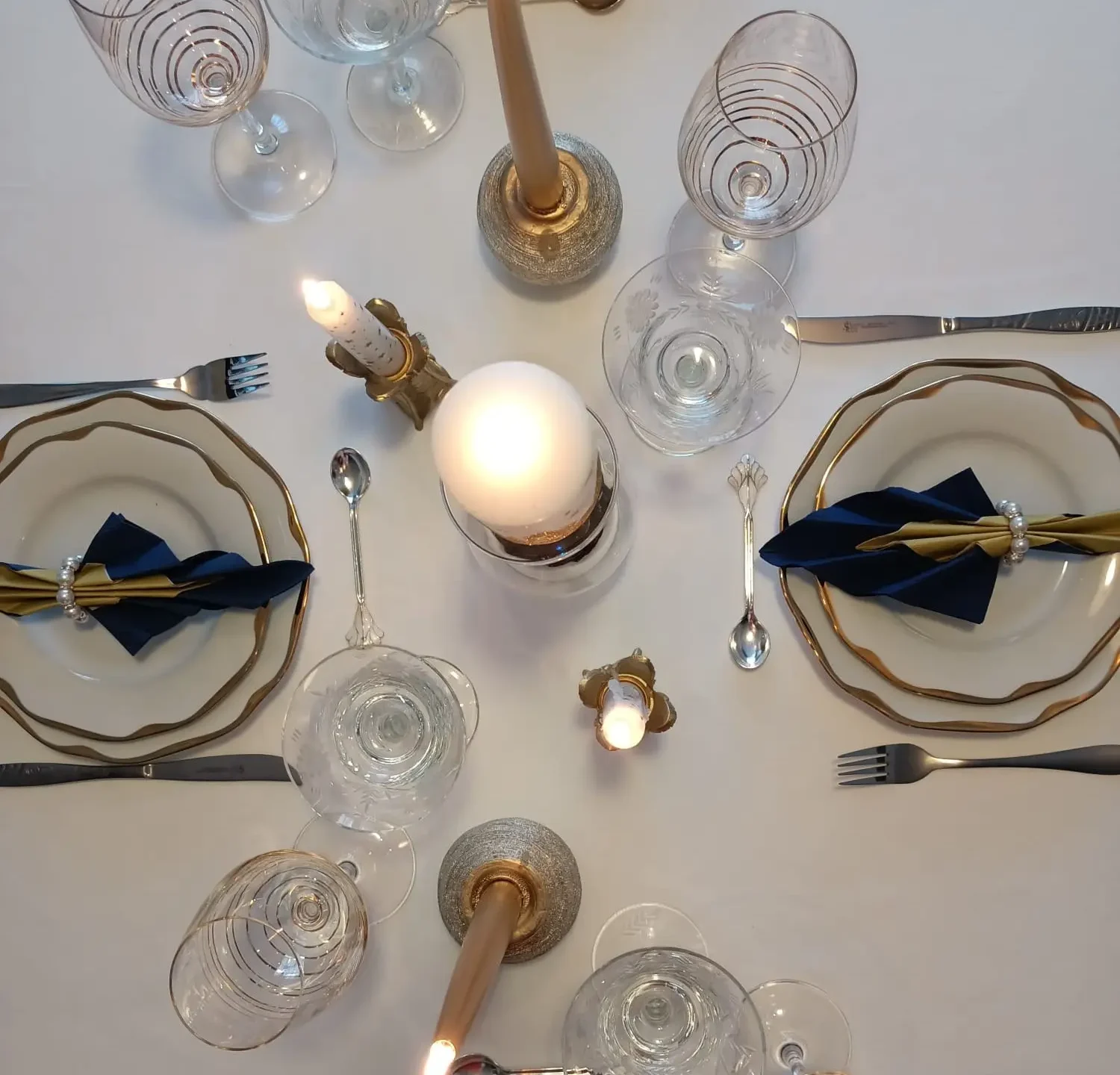 De ce să evităm lumânările parfumate la masă