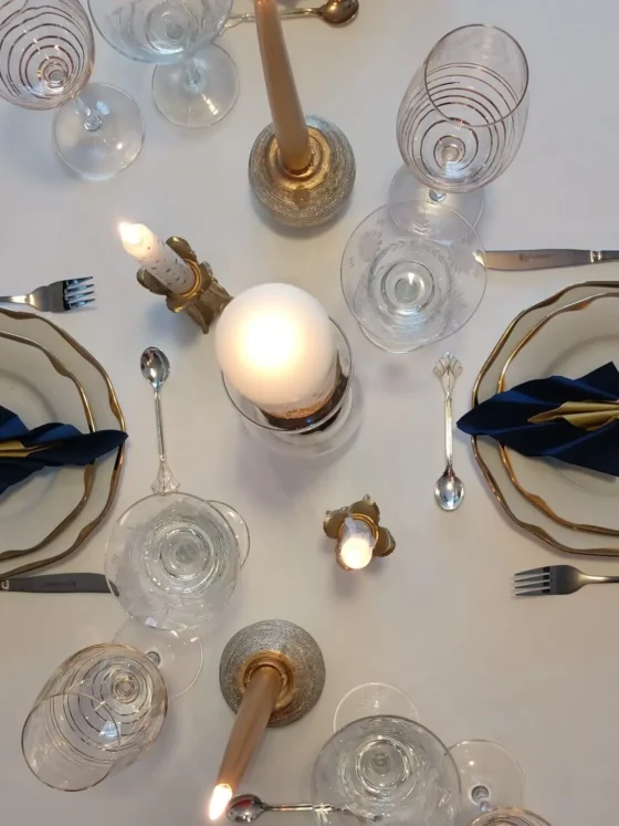 De ce să evităm lumânările parfumate la masă