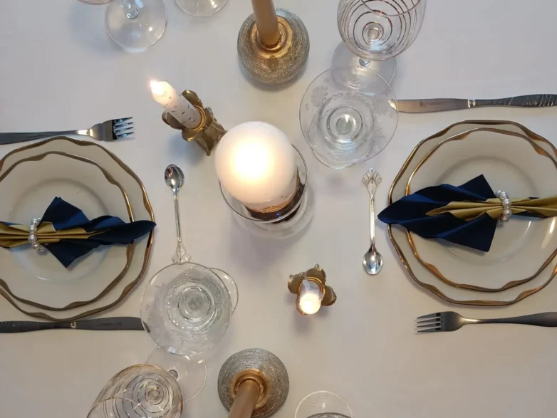 De ce să evităm lumânările parfumate la masă