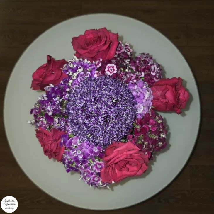 buchet trandariri roz si allium